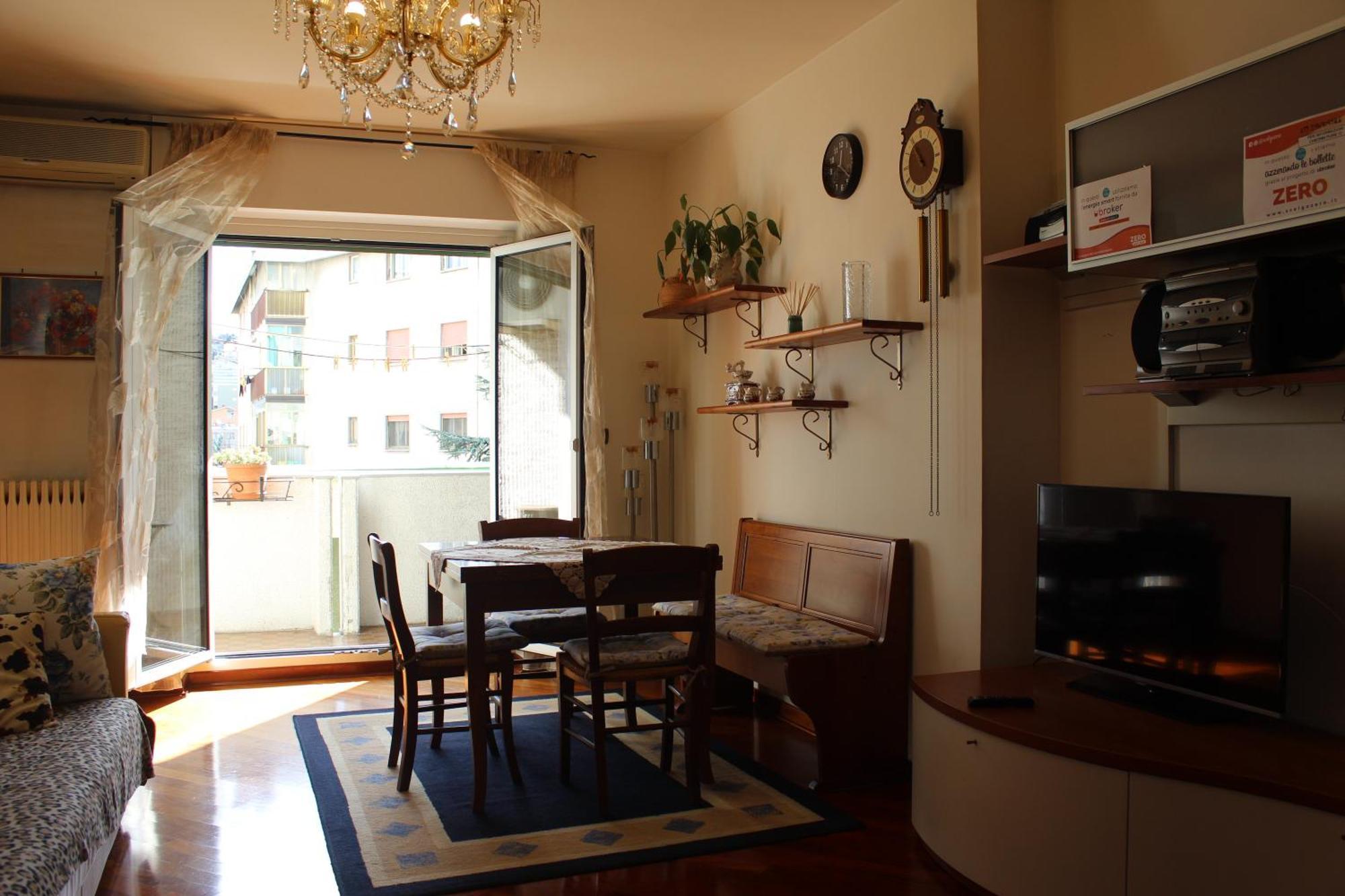 Casa Mira - Ampio, Fully Equipped E Zona Tranquilla Apartment Trieste Luaran gambar